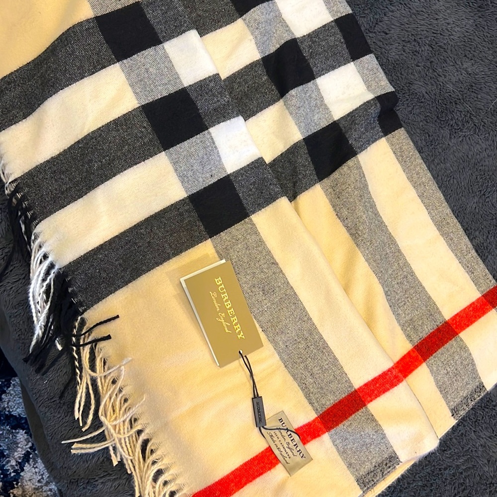 Burberry scarf new with tags
